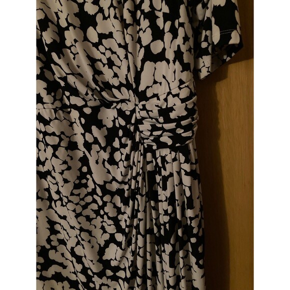 London Times black and white gather detail sheath dress Size 16W - Picture 3 of 5